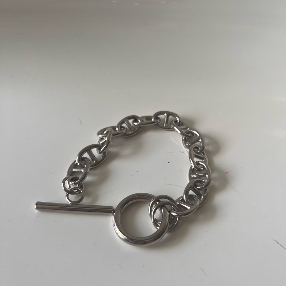 Elegant Silver Chain Bracelet